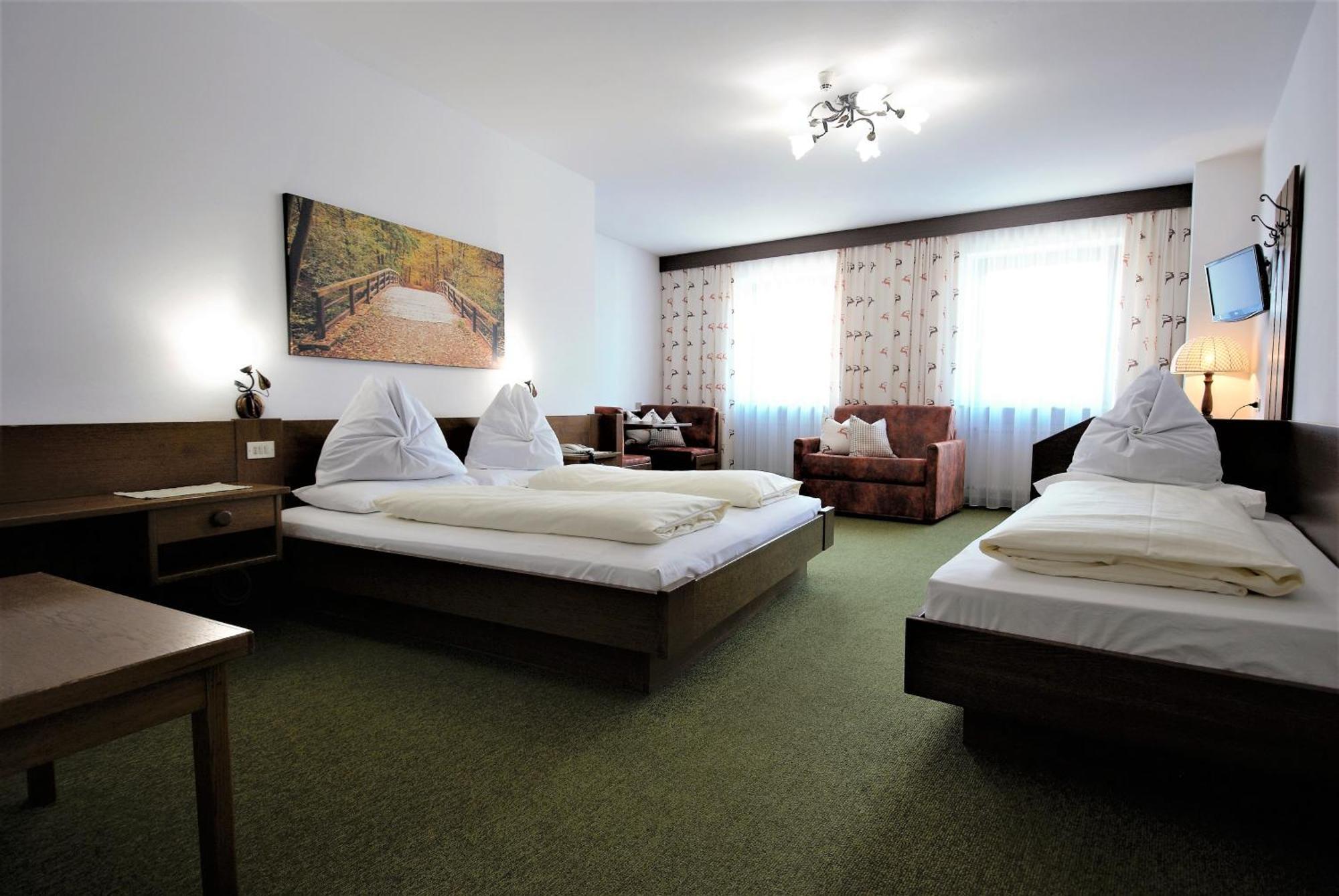 Hotel Urthaler Dobbiaco Luaran gambar