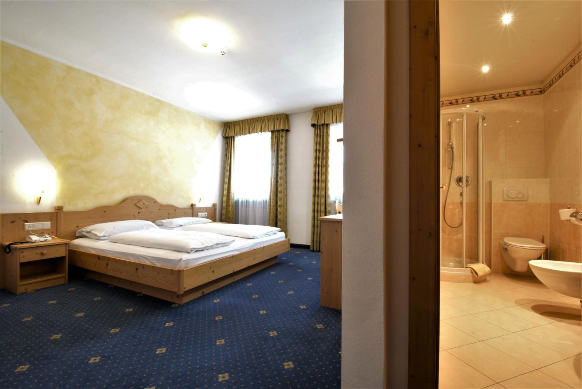 Hotel Urthaler Dobbiaco Luaran gambar