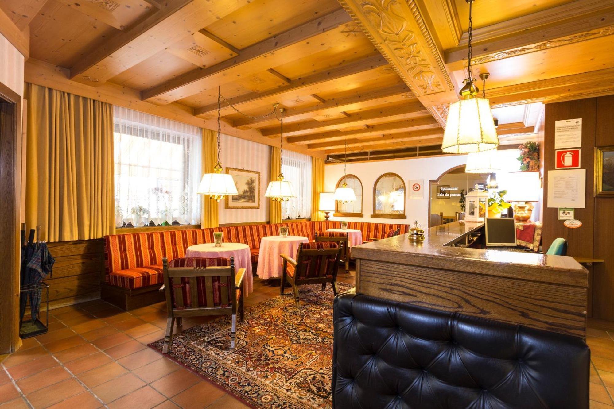 Hotel Urthaler Dobbiaco Luaran gambar