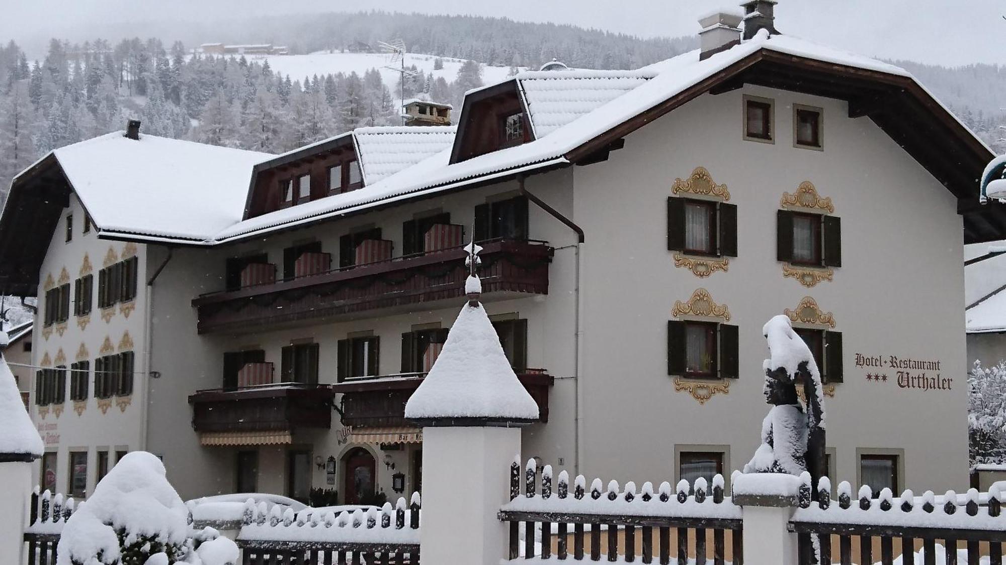 Hotel Urthaler Dobbiaco Luaran gambar